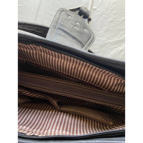 CCW Leather & Rhinestone Women's Purse- Brand New- Lots‎ Of Pockets - Picture 5 of 8